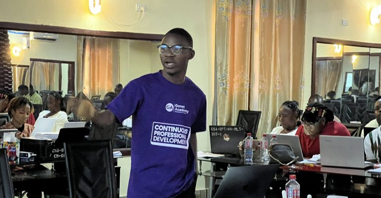 GonetAfrica CEO, Mohammed Kerkulah, facilitating a session